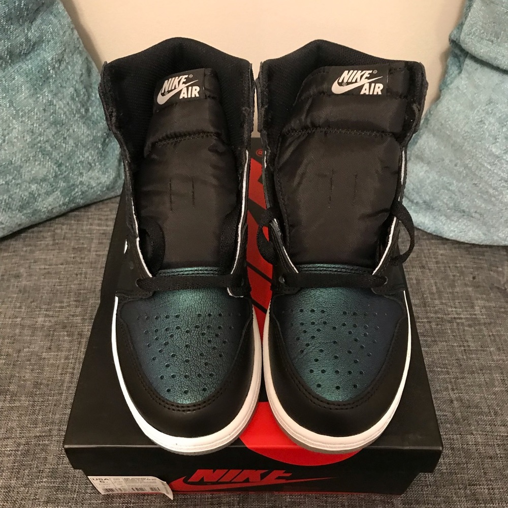 NWT *****SUPER RARE. NEVER WORN***** - Picture 5 of 8